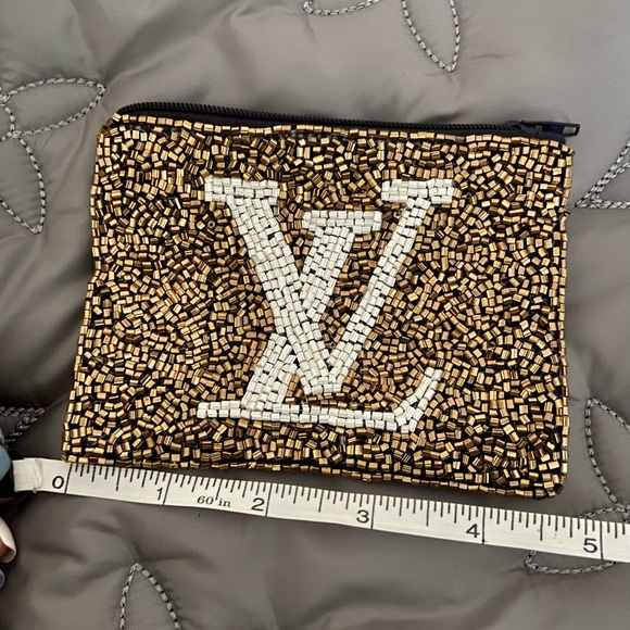 Handbags - L V beaded change purse